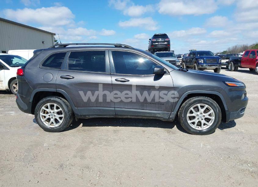 Photo 13 of 2017 Jeep Cherokee LATITUDE FWD (VIN 1C4PJLCB6HD236554)