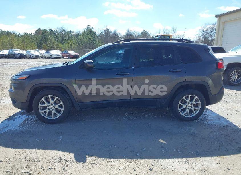 Photo 14 of 2017 Jeep Cherokee LATITUDE FWD (VIN 1C4PJLCB6HD236554)