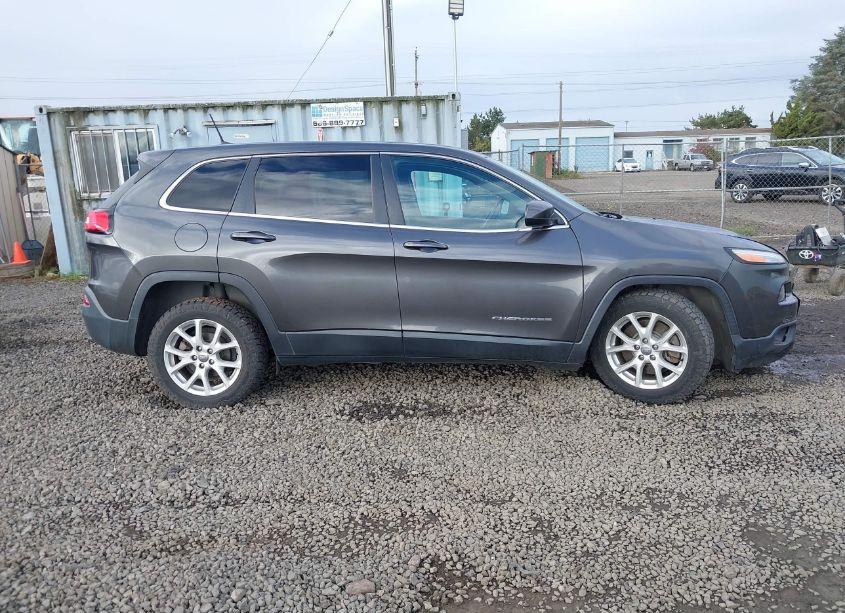Photo 13 of 2017 Jeep Cherokee LATITUDE FWD (VIN 1C4PJLCB6HW526748)