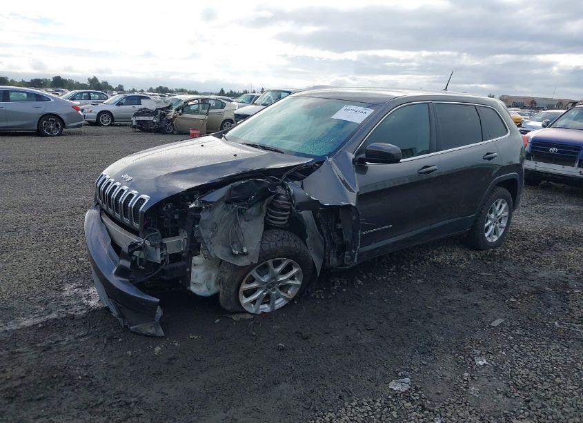 Photo 2 of 2017 Jeep Cherokee LATITUDE FWD (VIN 1C4PJLCB6HW526748)