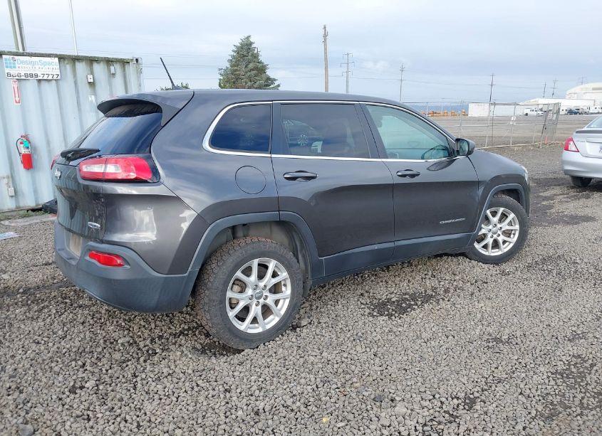 Photo 4 of 2017 Jeep Cherokee LATITUDE FWD (VIN 1C4PJLCB6HW526748)