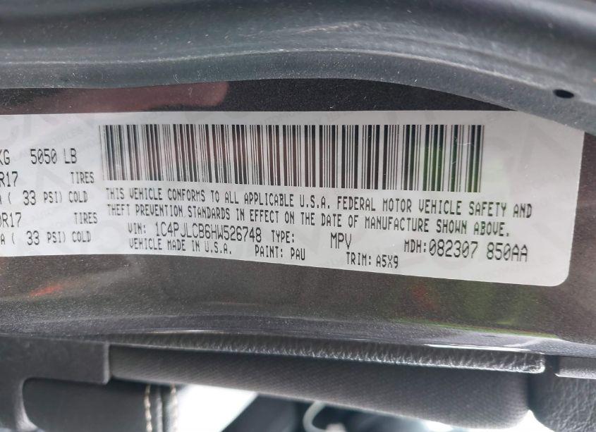 Photo 9 of 2017 Jeep Cherokee LATITUDE FWD (VIN 1C4PJLCB6HW526748)