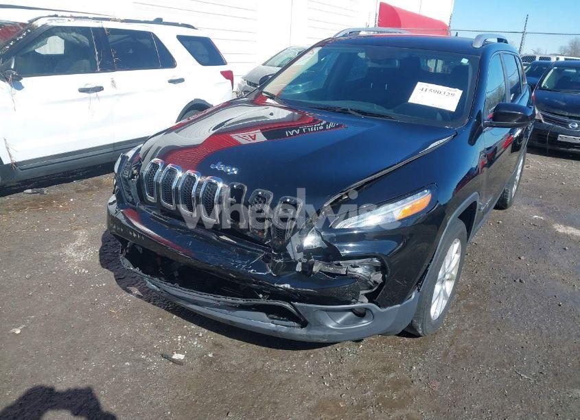 Photo 6 of 2017 Jeep Cherokee LATITUDE FWD (VIN 1C4PJLCB6HW540665)