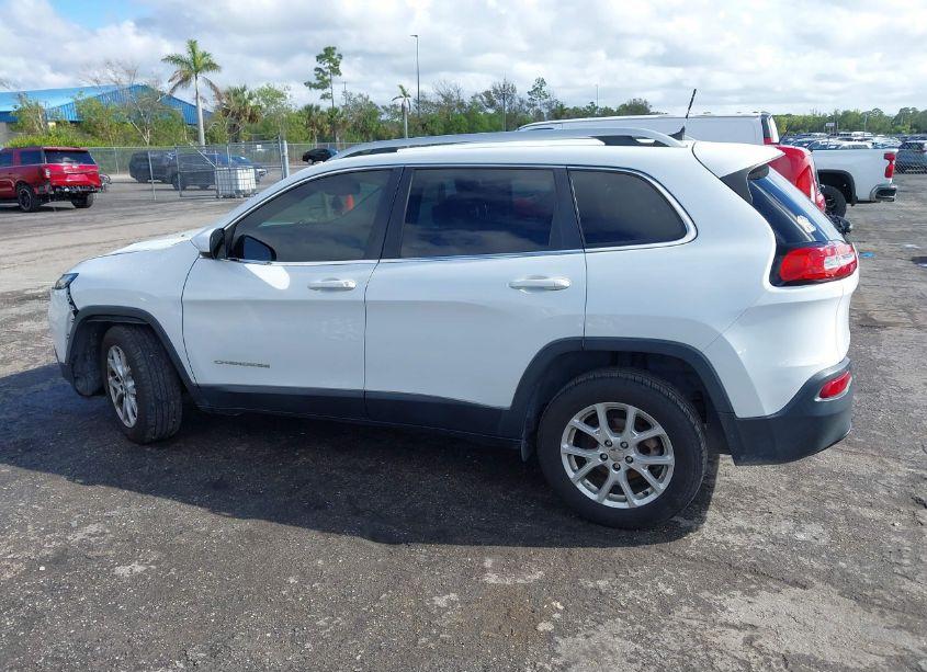 Photo 15 of 2017 Jeep Cherokee LATITUDE FWD (VIN 1C4PJLCB6HW586917)