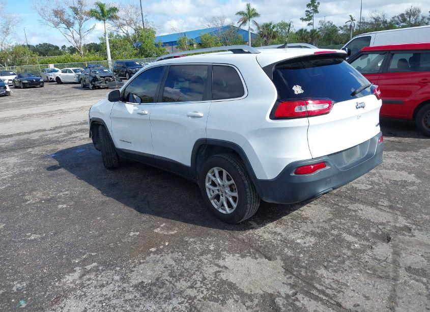 Photo 3 of 2017 Jeep Cherokee LATITUDE FWD (VIN 1C4PJLCB6HW586917)