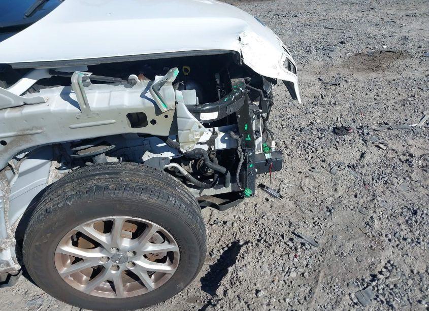 Photo 19 of 2017 Jeep Cherokee LATITUDE FWD (VIN 1C4PJLCB6HW660594)