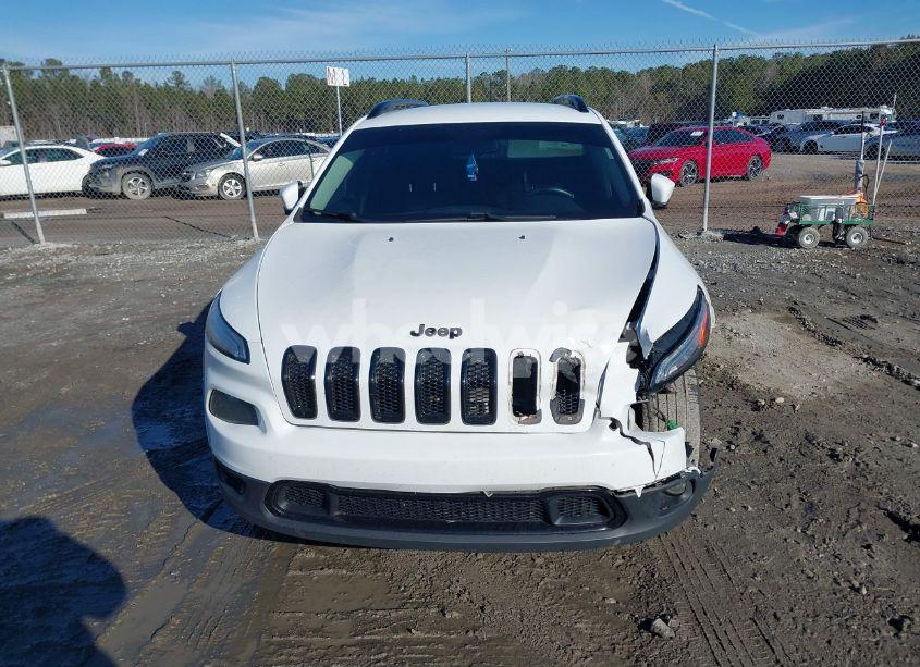 Photo 12 of 2018 Jeep Cherokee LATITUDE FWD (VIN 1C4PJLCB6JD553353)