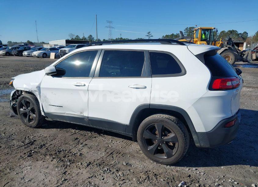 Photo 14 of 2018 Jeep Cherokee LATITUDE FWD (VIN 1C4PJLCB6JD553353)