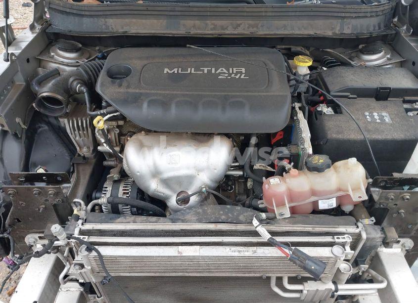 Photo 10 of 2019 Jeep Cherokee LATITUDE FWD (VIN 1C4PJLCB6KD114770)