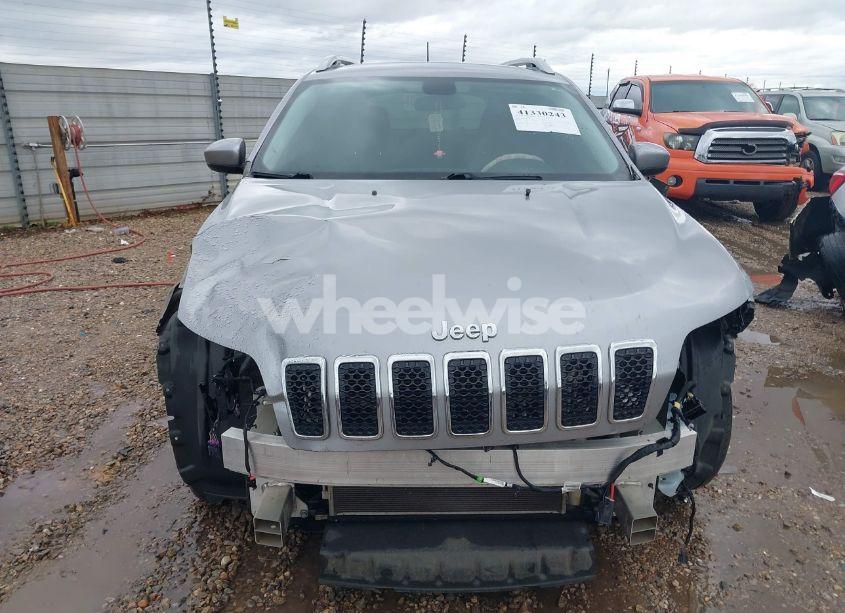 Photo 13 of 2019 Jeep Cherokee LATITUDE FWD (VIN 1C4PJLCB6KD114770)