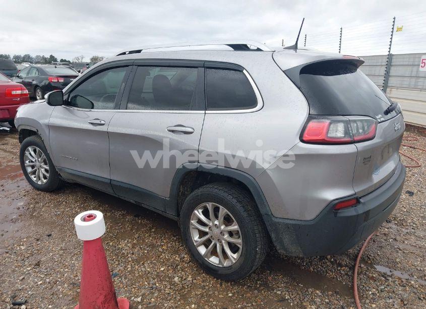 Photo 3 of 2019 Jeep Cherokee LATITUDE FWD (VIN 1C4PJLCB6KD114770)