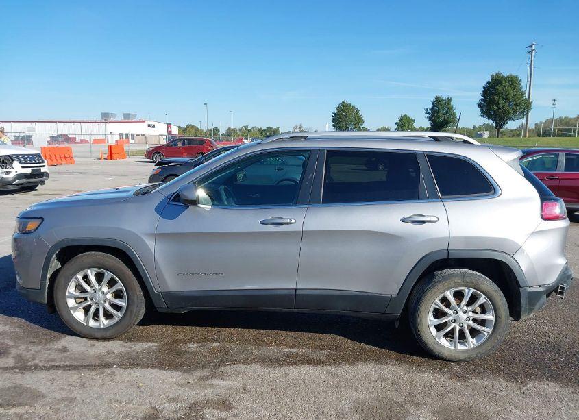 Photo 14 of 2019 Jeep Cherokee LATITUDE FWD (VIN 1C4PJLCB6KD175553)