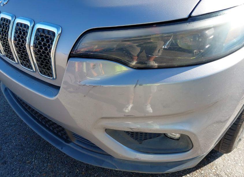 Photo 19 of 2019 Jeep Cherokee LATITUDE FWD (VIN 1C4PJLCB6KD175553)