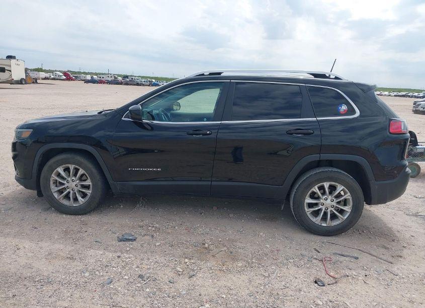 Photo 14 of 2019 Jeep Cherokee LATITUDE FWD (VIN 1C4PJLCB6KD248906)