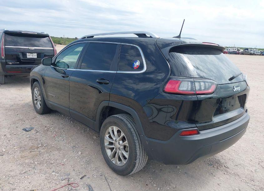 Photo 3 of 2019 Jeep Cherokee LATITUDE FWD (VIN 1C4PJLCB6KD248906)