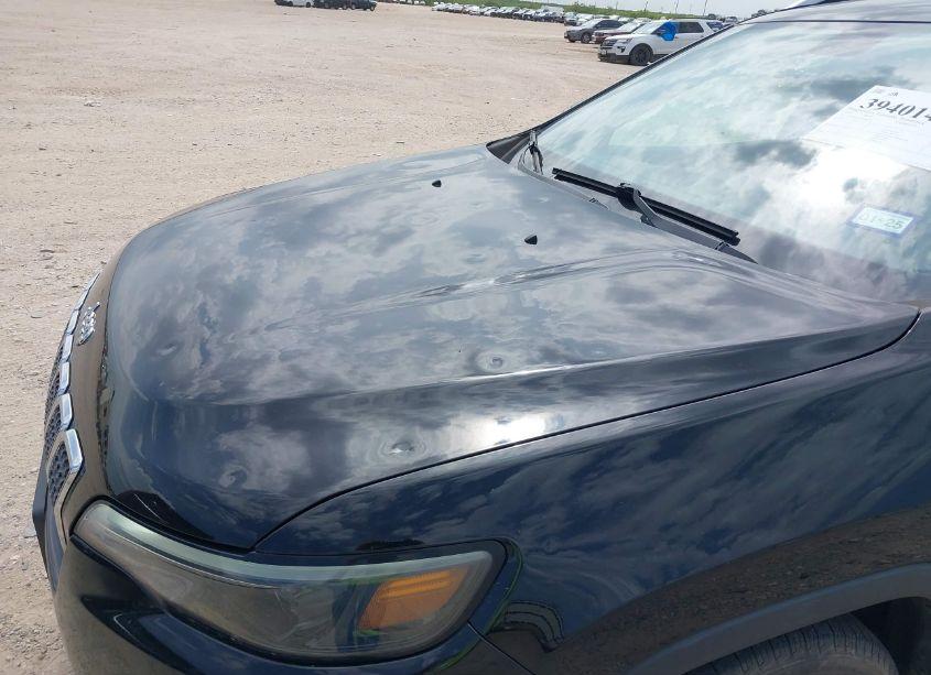 Photo 6 of 2019 Jeep Cherokee LATITUDE FWD (VIN 1C4PJLCB6KD248906)