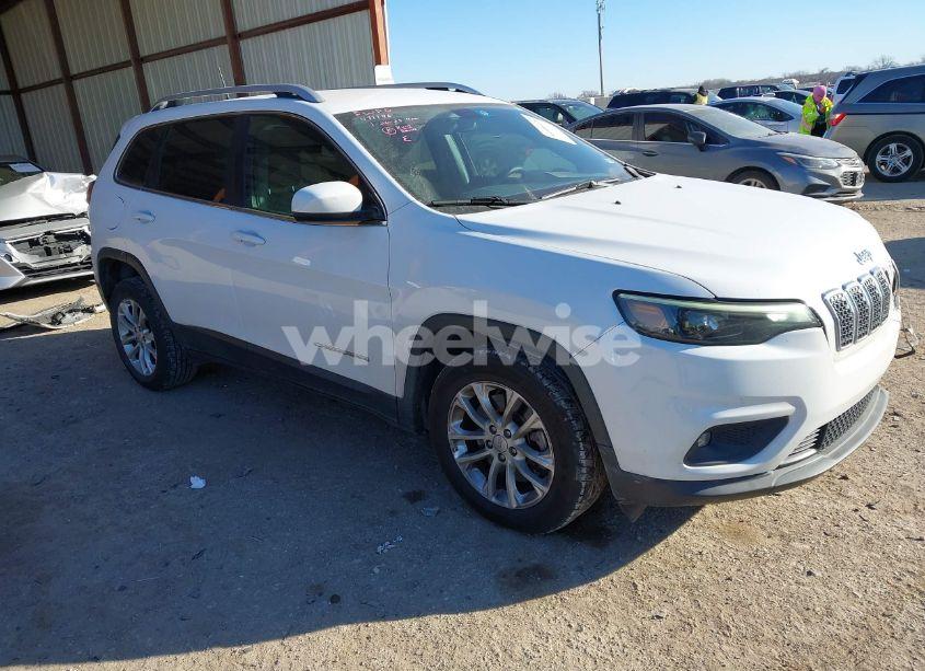 2019 Jeep Cherokee LATITUDE FWD (VIN 1C4PJLCB6KD373470) main photo