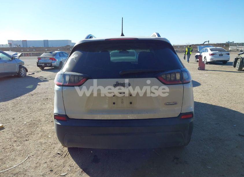 Photo 16 of 2019 Jeep Cherokee LATITUDE FWD (VIN 1C4PJLCB6KD373470)