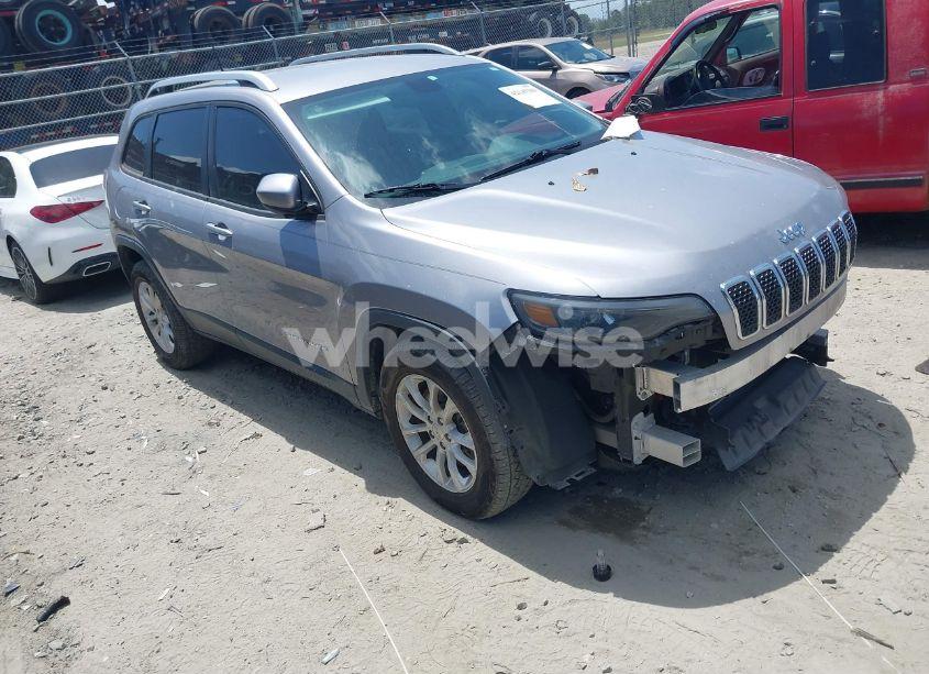 2020 Jeep Cherokee LATITUDE FWD (VIN 1C4PJLCB6LD582449) main photo