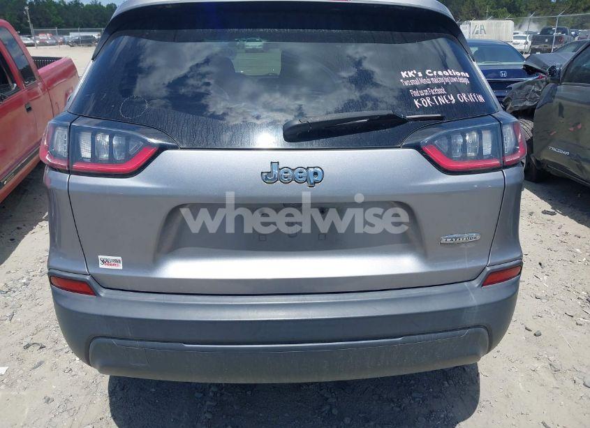 Photo 16 of 2020 Jeep Cherokee LATITUDE FWD (VIN 1C4PJLCB6LD582449)