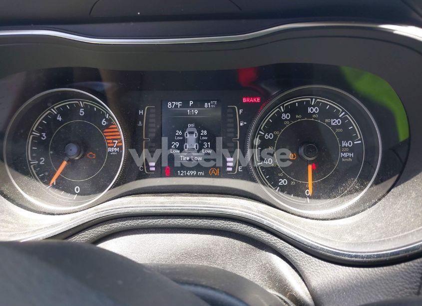 Photo 7 of 2020 Jeep Cherokee LATITUDE FWD (VIN 1C4PJLCB6LD582449)