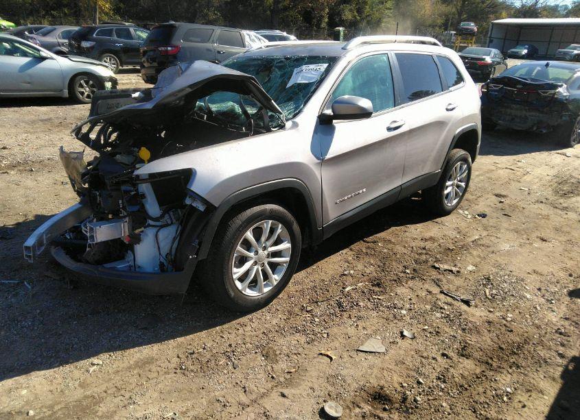 Photo 2 of 2020 Jeep Cherokee LATITUDE FWD (VIN 1C4PJLCB6LD653326)