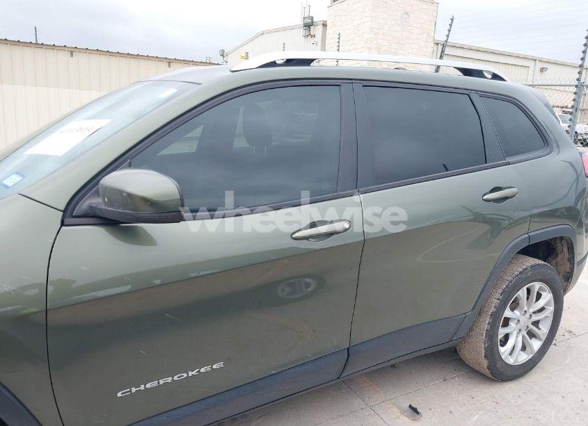 Photo 15 of 2021 Jeep Cherokee LATITUDE FWD (VIN 1C4PJLCB6MD156200)