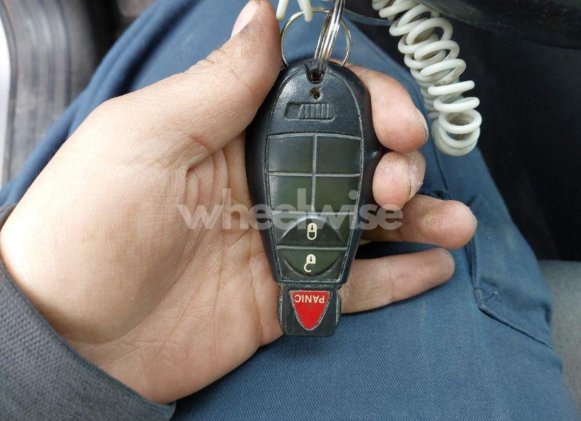 Photo 11 of 2014 Jeep Cherokee LATITUDE (VIN 1C4PJLCB7EW170578)