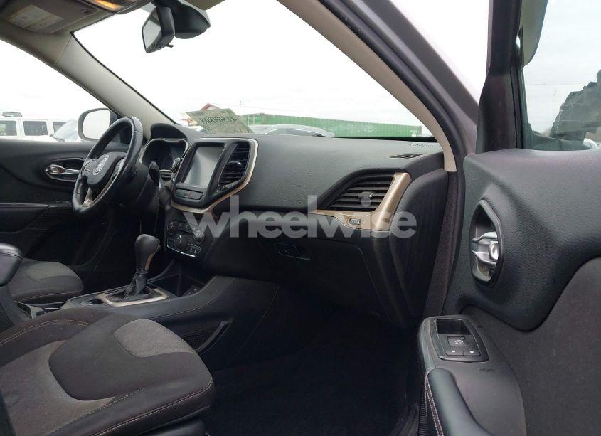 Photo 5 of 2014 Jeep Cherokee LATITUDE (VIN 1C4PJLCB7EW170578)