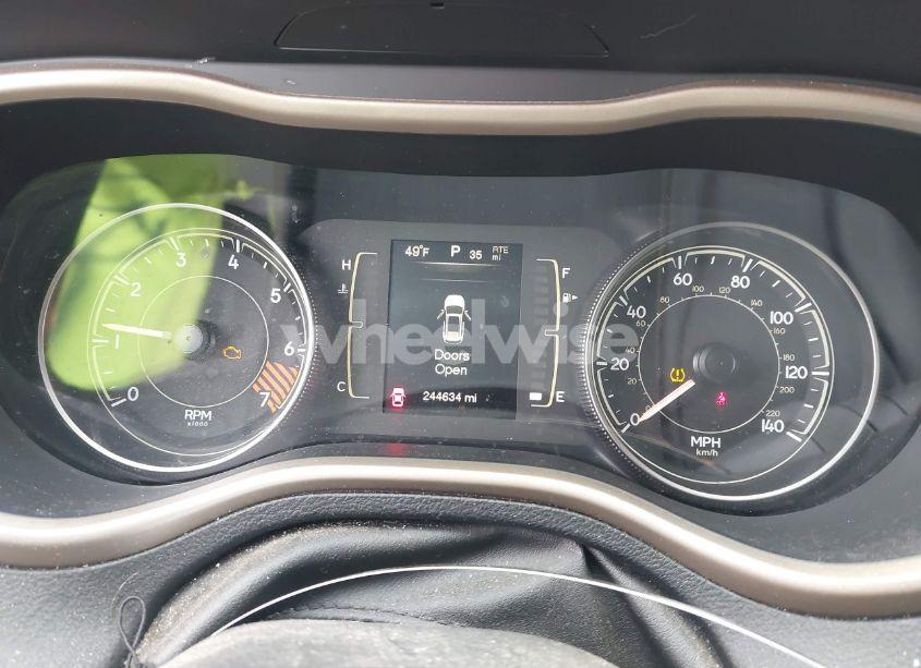 Photo 7 of 2014 Jeep Cherokee LATITUDE (VIN 1C4PJLCB7EW170578)