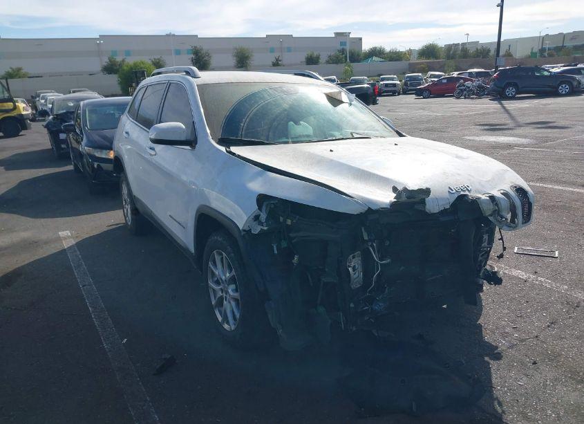 Photo 13 of 2015 Jeep Cherokee LATITUDE (VIN 1C4PJLCB7FW656843)