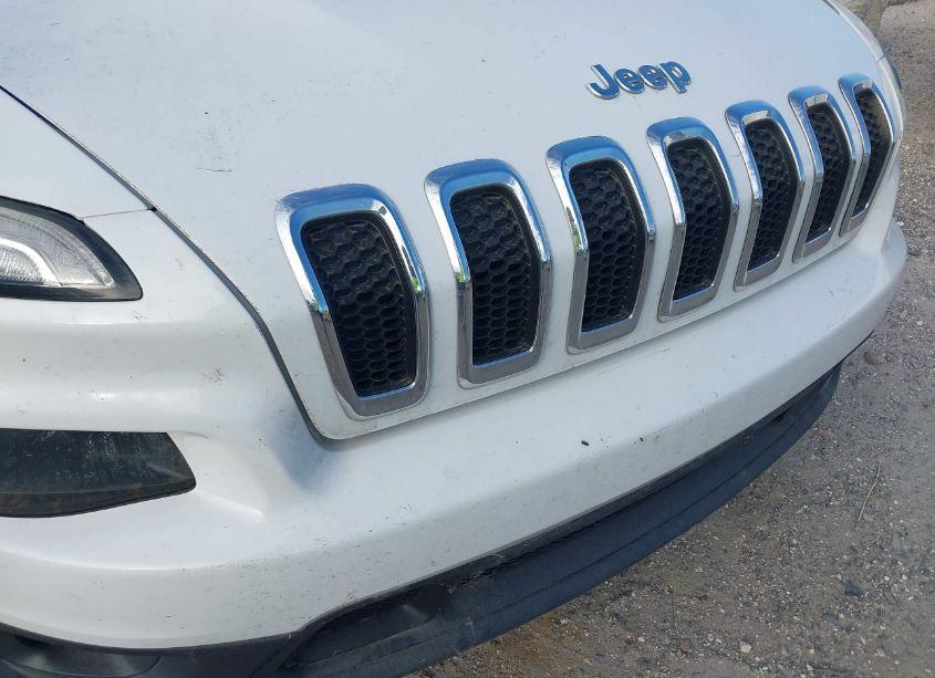 Photo 14 of 2015 Jeep Cherokee LATITUDE (VIN 1C4PJLCB7FW677644)