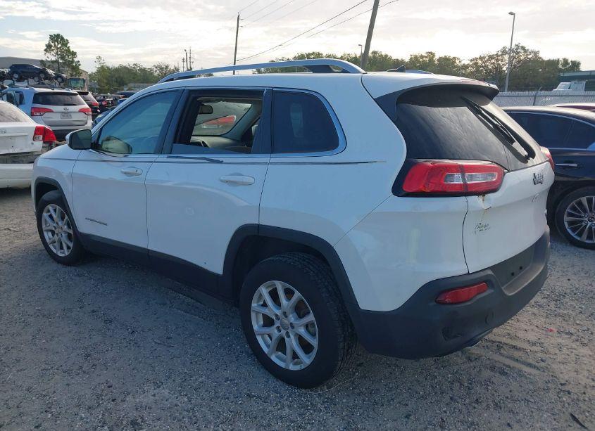 Photo 3 of 2015 Jeep Cherokee LATITUDE (VIN 1C4PJLCB7FW677644)