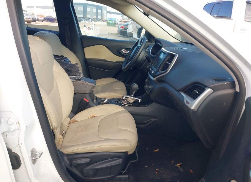 Photo 5 of 2015 Jeep Cherokee LATITUDE (VIN 1C4PJLCB7FW677644)