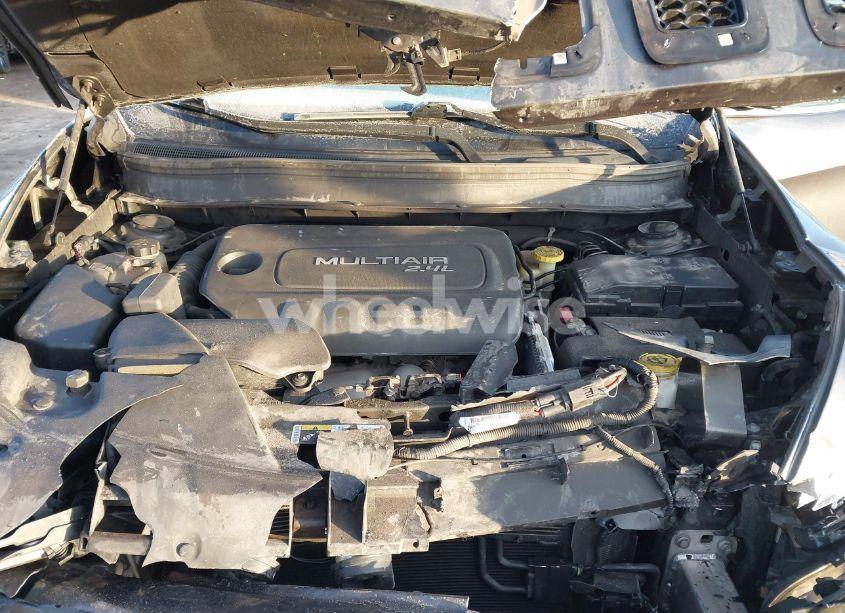 Photo 10 of 2015 Jeep Cherokee LATITUDE (VIN 1C4PJLCB7FW712232)