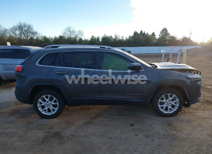 Photo 14 of 2015 Jeep Cherokee LATITUDE (VIN 1C4PJLCB7FW712232)