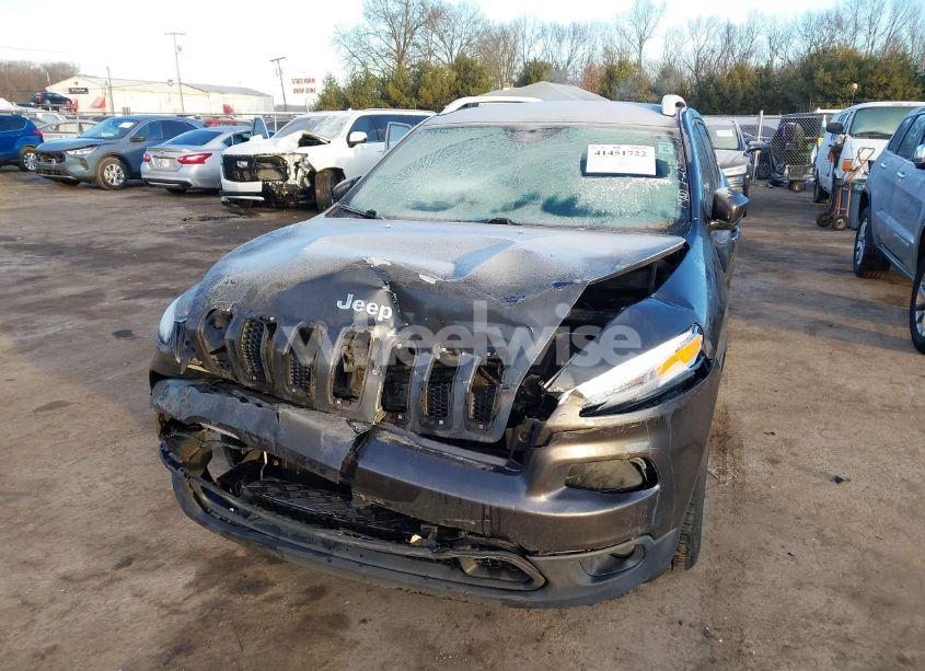 Photo 6 of 2015 Jeep Cherokee LATITUDE (VIN 1C4PJLCB7FW712232)