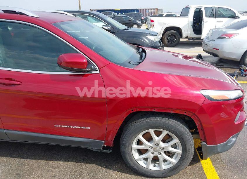 Photo 17 of 2015 Jeep Cherokee LATITUDE (VIN 1C4PJLCB7FW737356)