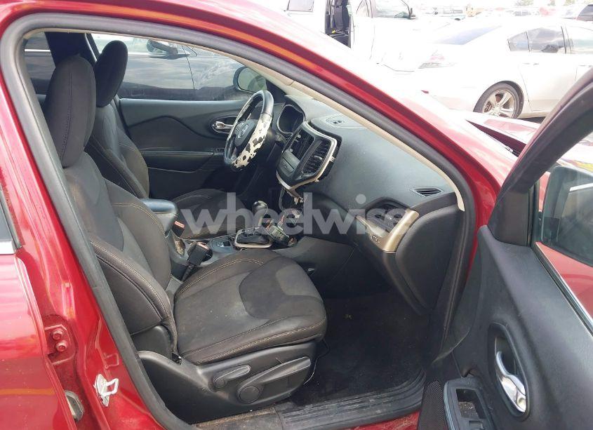 Photo 5 of 2015 Jeep Cherokee LATITUDE (VIN 1C4PJLCB7FW737356)