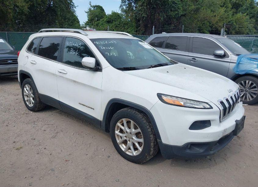 2015 Jeep Cherokee LATITUDE (VIN 1C4PJLCB7FW747224) main photo