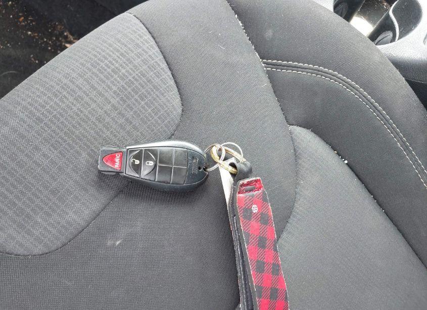 Photo 11 of 2015 Jeep Cherokee LATITUDE (VIN 1C4PJLCB7FW747224)