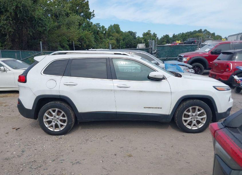 Photo 13 of 2015 Jeep Cherokee LATITUDE (VIN 1C4PJLCB7FW747224)