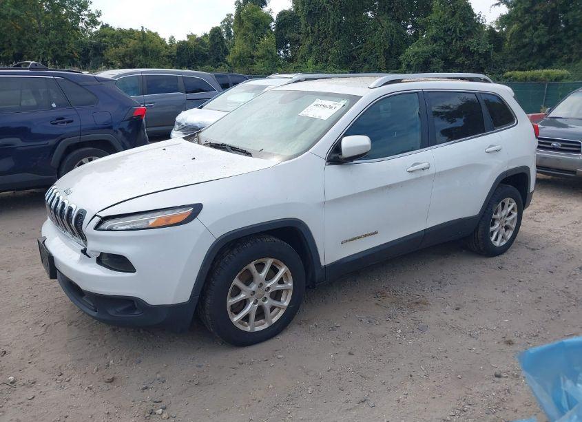 Photo 2 of 2015 Jeep Cherokee LATITUDE (VIN 1C4PJLCB7FW747224)