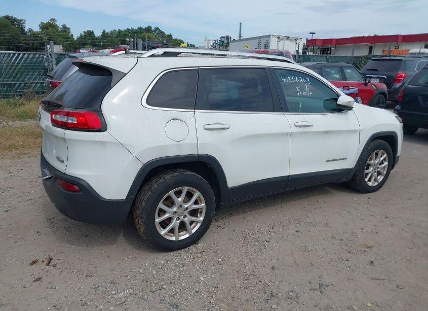 Photo 4 of 2015 Jeep Cherokee LATITUDE (VIN 1C4PJLCB7FW747224)