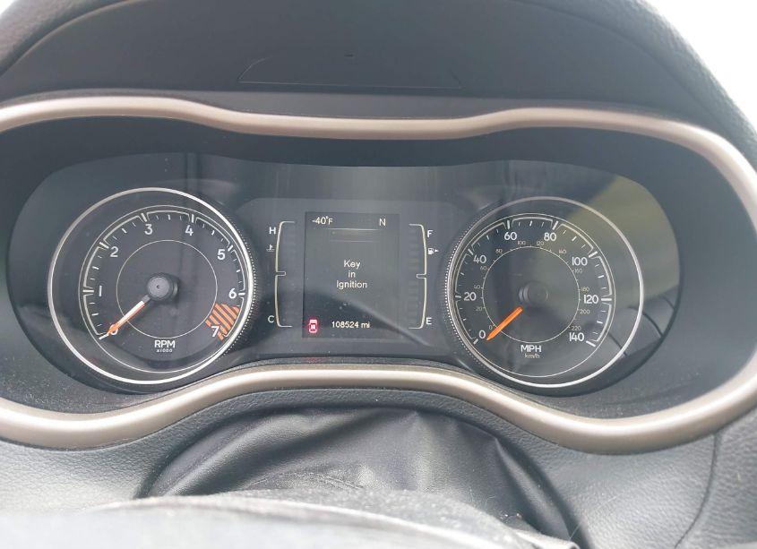 Photo 7 of 2015 Jeep Cherokee LATITUDE (VIN 1C4PJLCB7FW747224)