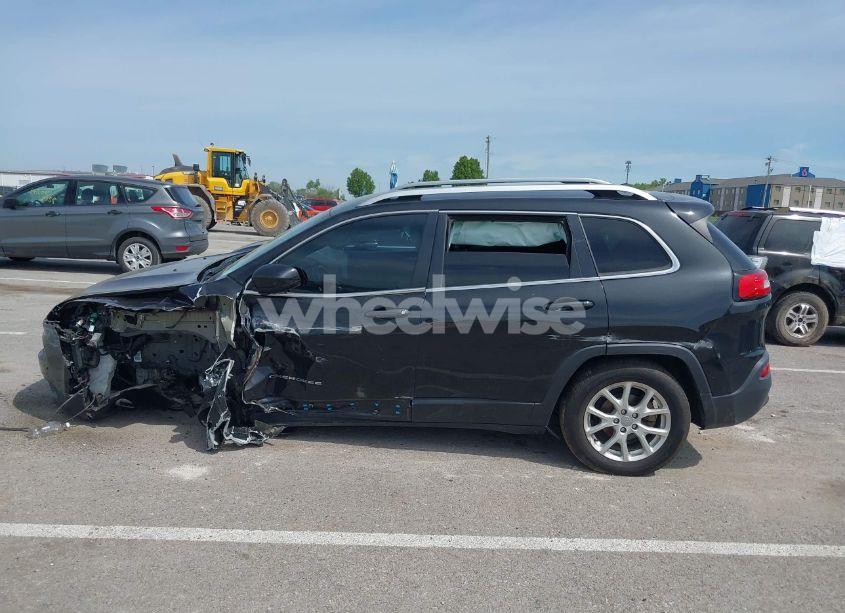 Photo 14 of 2016 Jeep Cherokee LATITUDE (VIN 1C4PJLCB7GW201332)