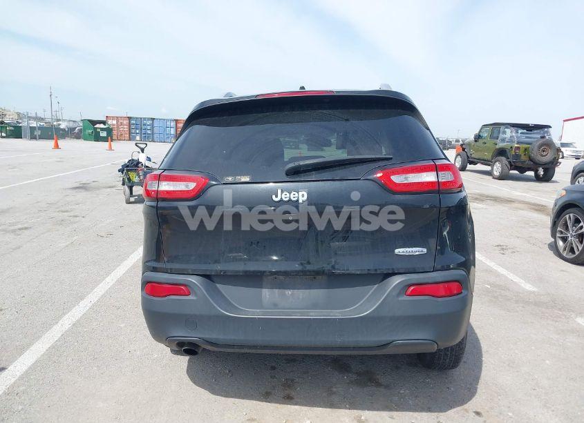 Photo 16 of 2016 Jeep Cherokee LATITUDE (VIN 1C4PJLCB7GW201332)