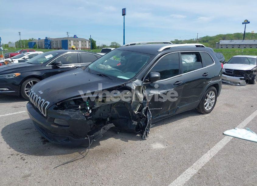 Photo 2 of 2016 Jeep Cherokee LATITUDE (VIN 1C4PJLCB7GW201332)