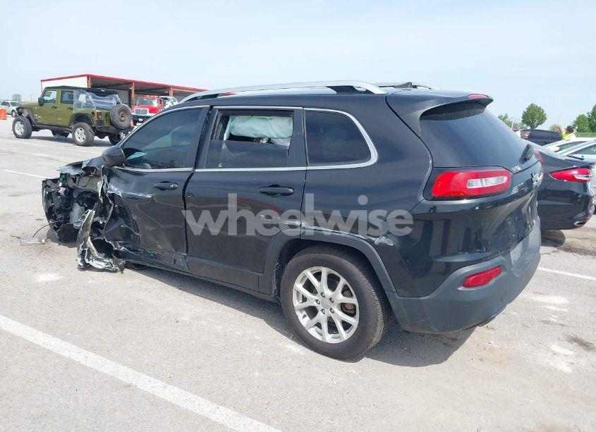 Photo 3 of 2016 Jeep Cherokee LATITUDE (VIN 1C4PJLCB7GW201332)