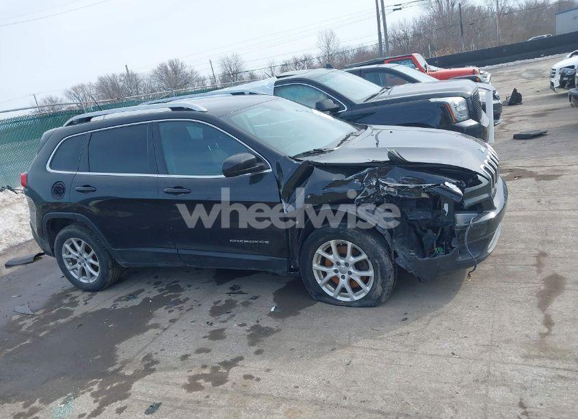 Photo 13 of 2016 Jeep Cherokee LATITUDE (VIN 1C4PJLCB7GW212640)